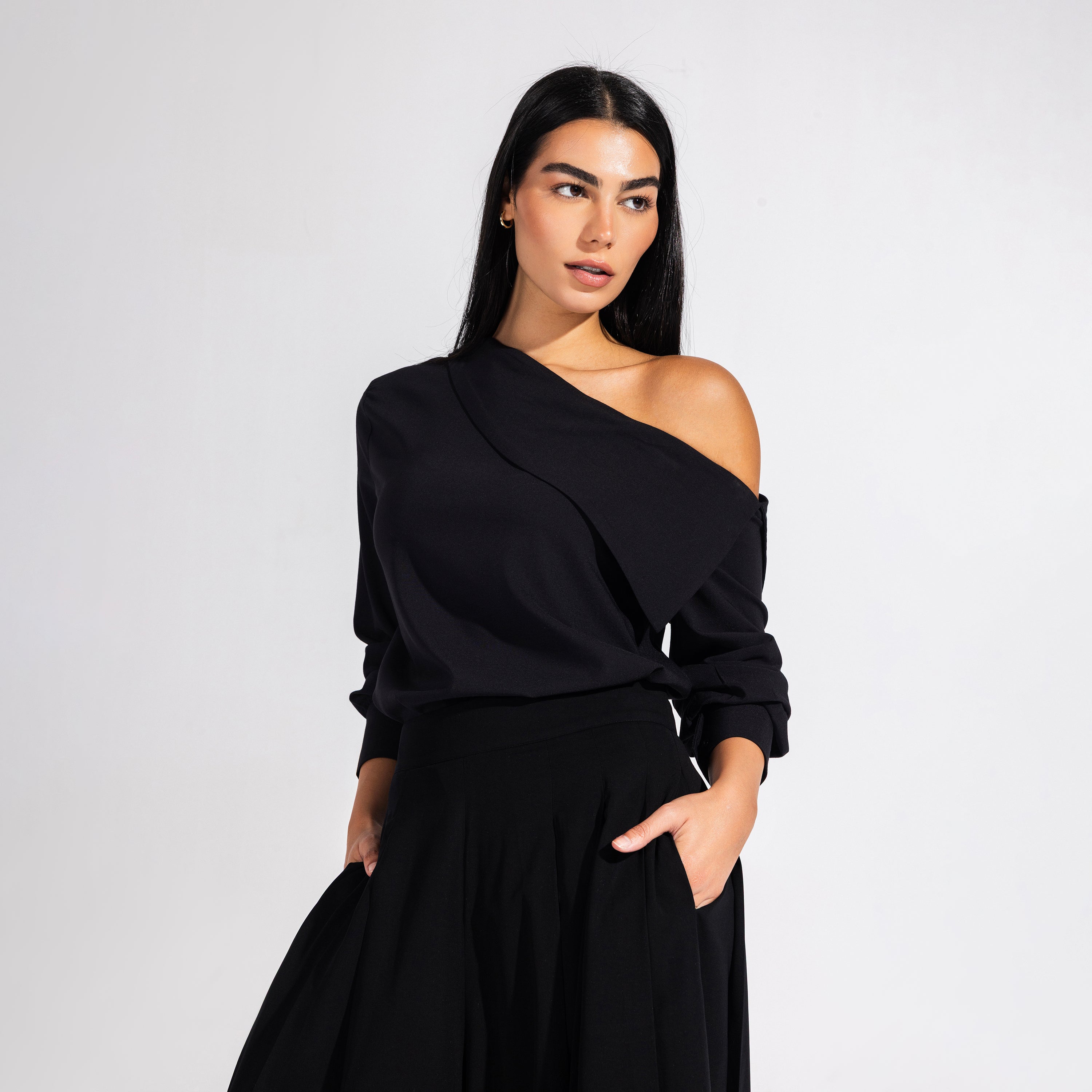 The Little Egret Blouse | Black Black Swan Fashion