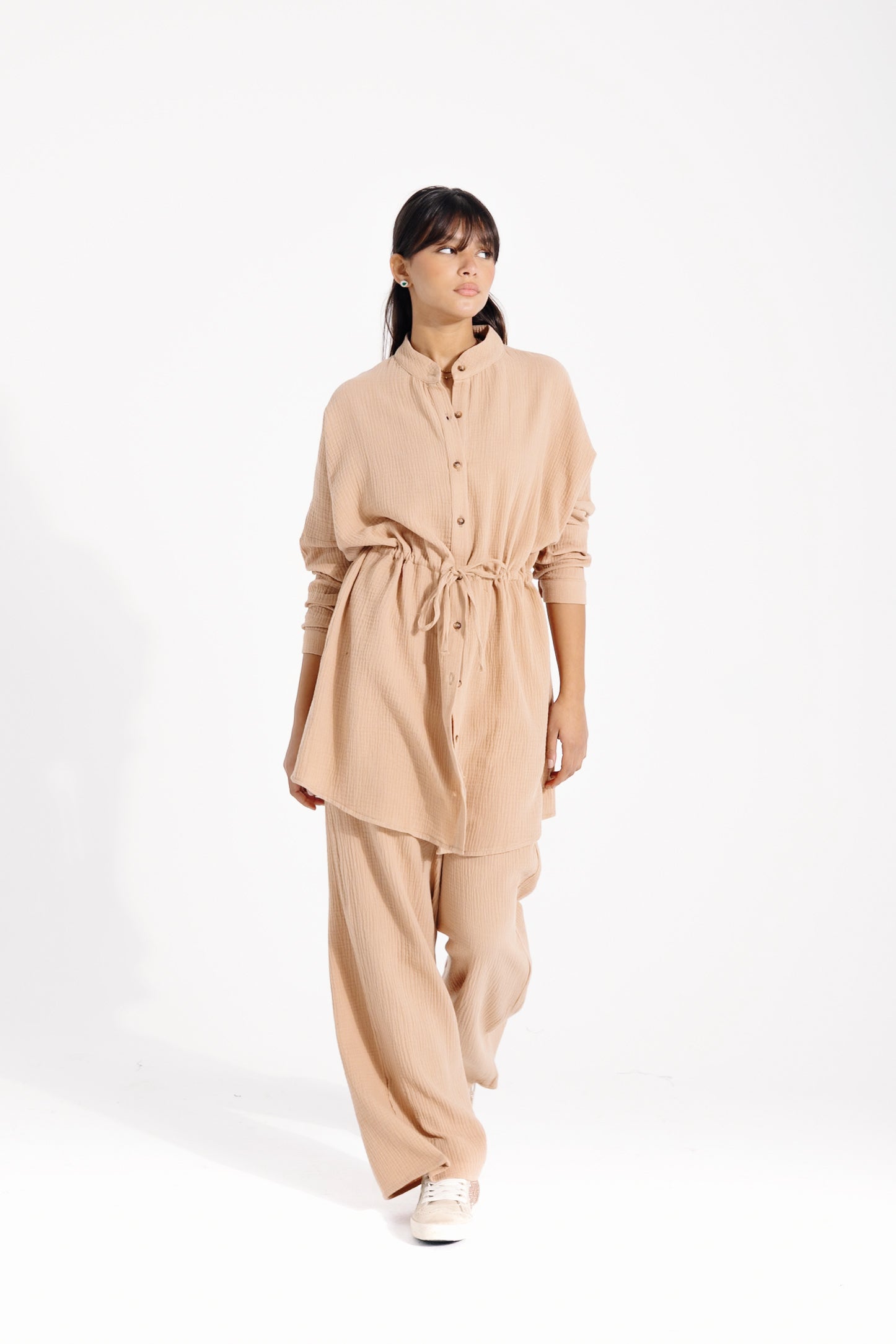 Veloura Duo | Beige Black Swan Fashion
