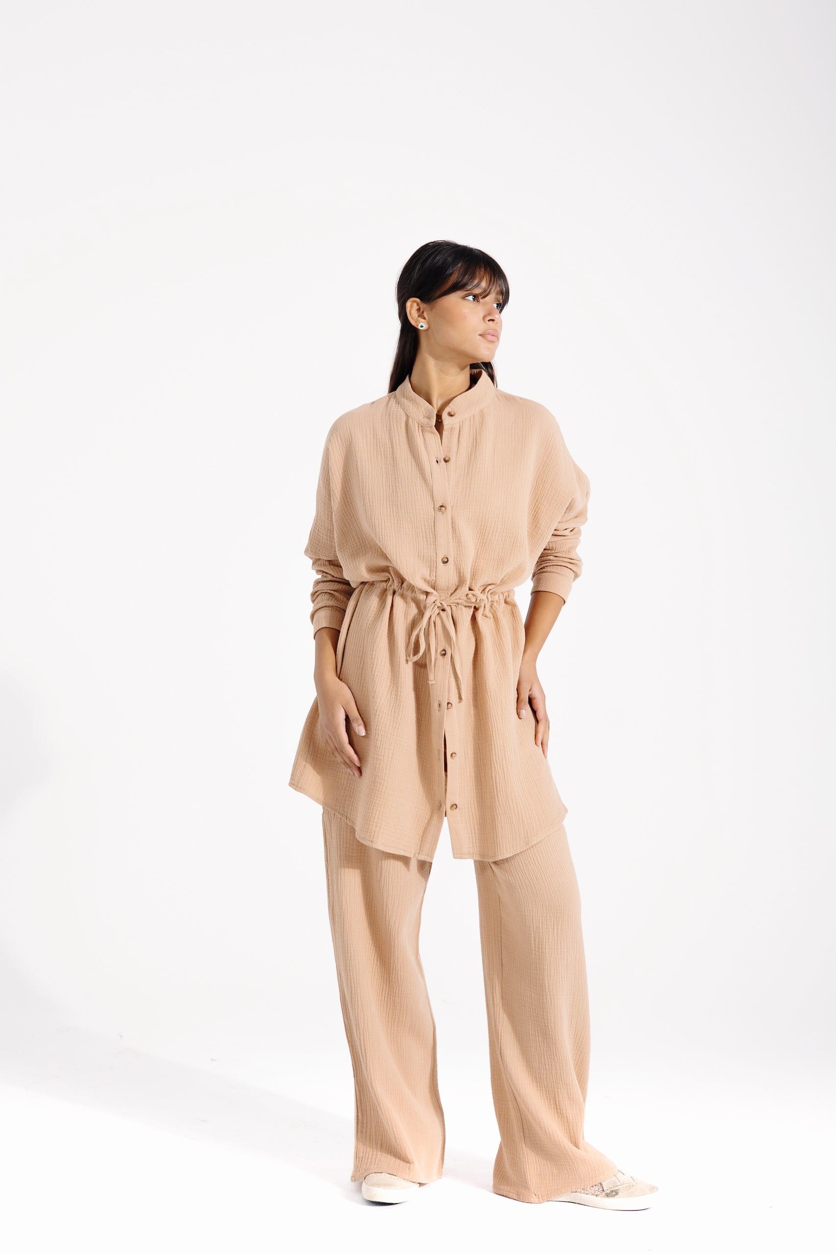 Veloura Duo | Beige Black Swan Fashion