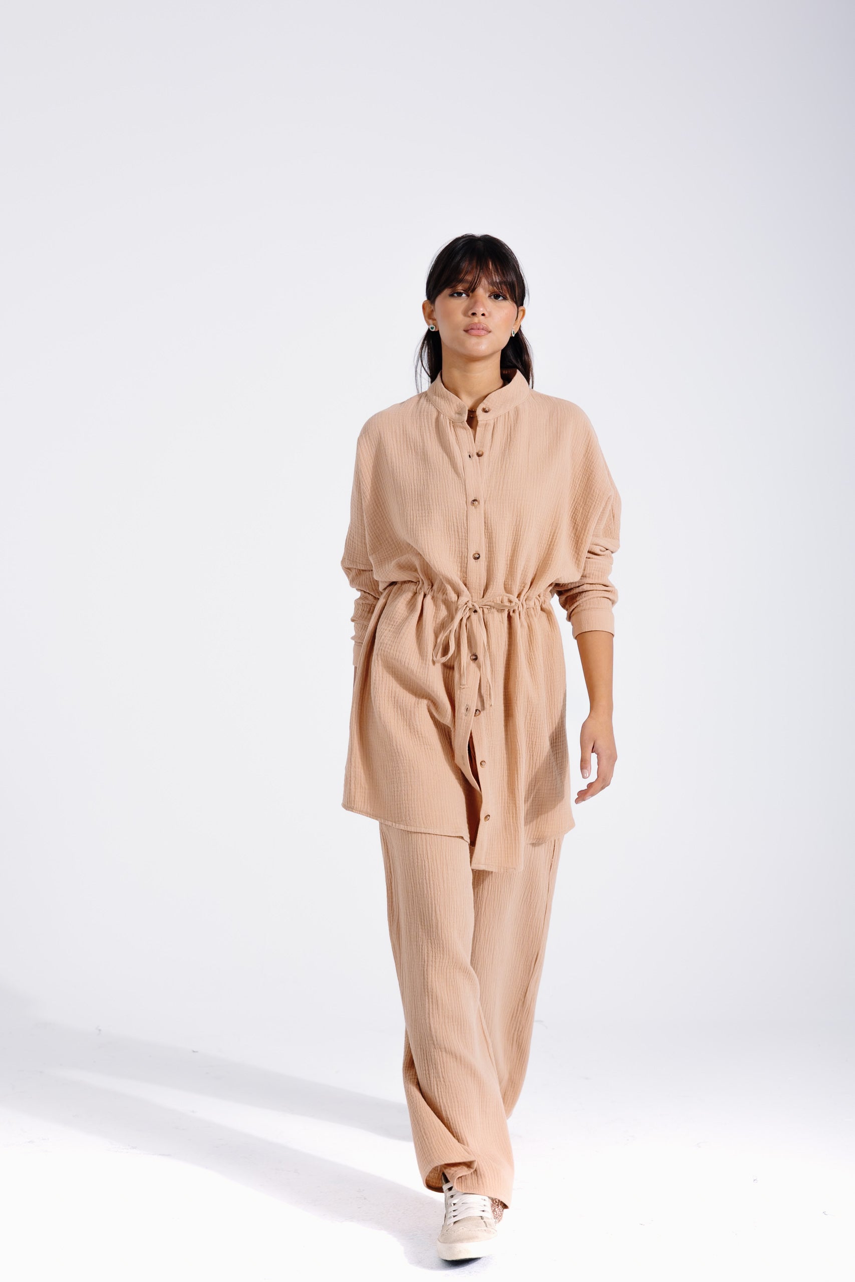Veloura Duo | Beige Black Swan Fashion