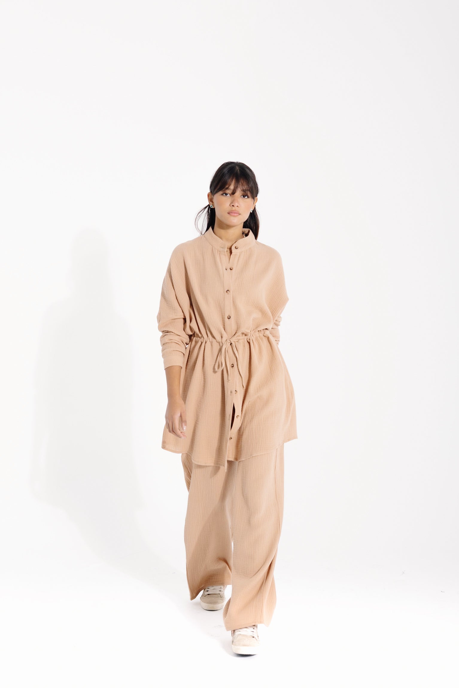 Veloura Duo | Beige Black Swan Fashion