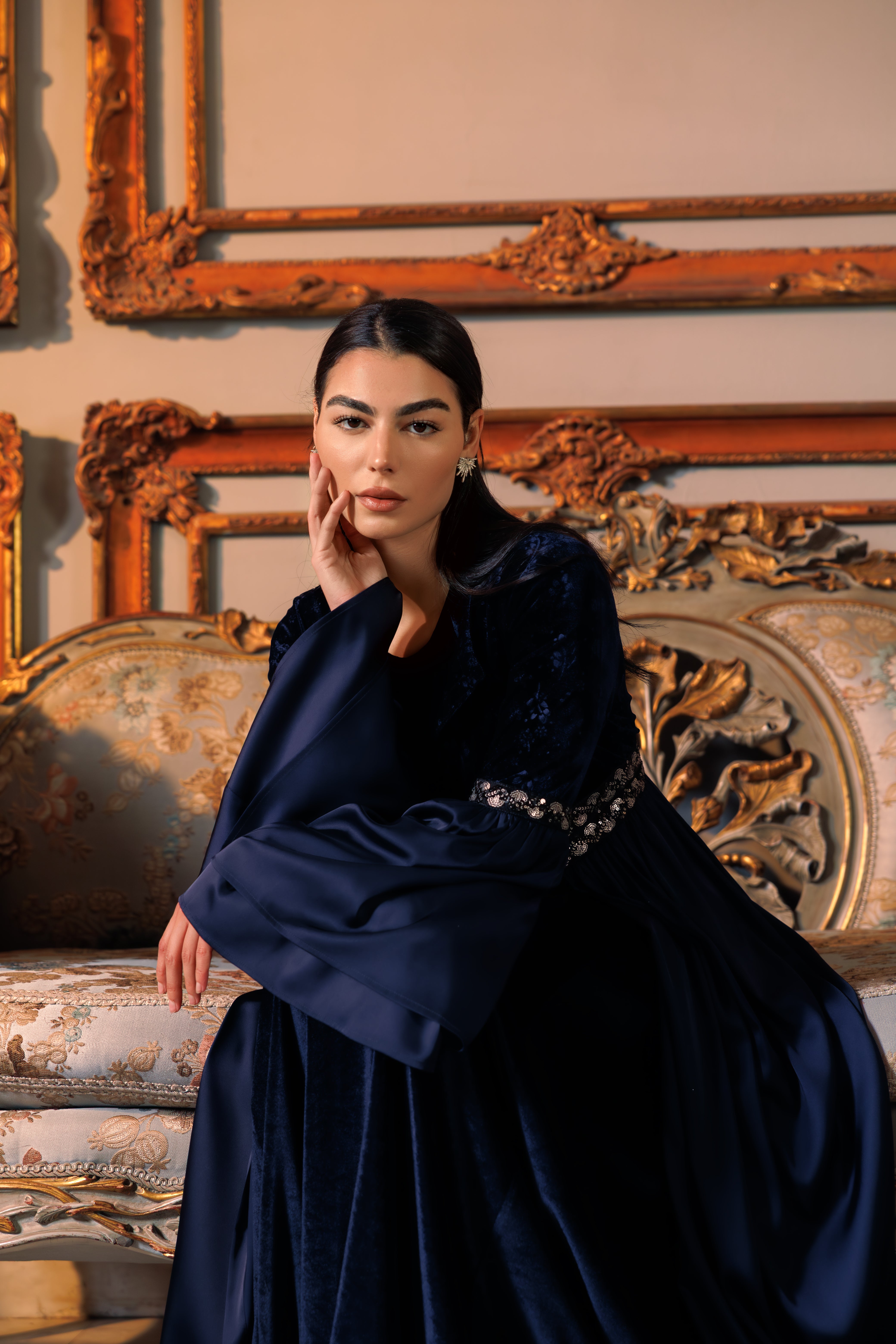 Adyra Kaftan | Dark Blue Black Swan Fashion