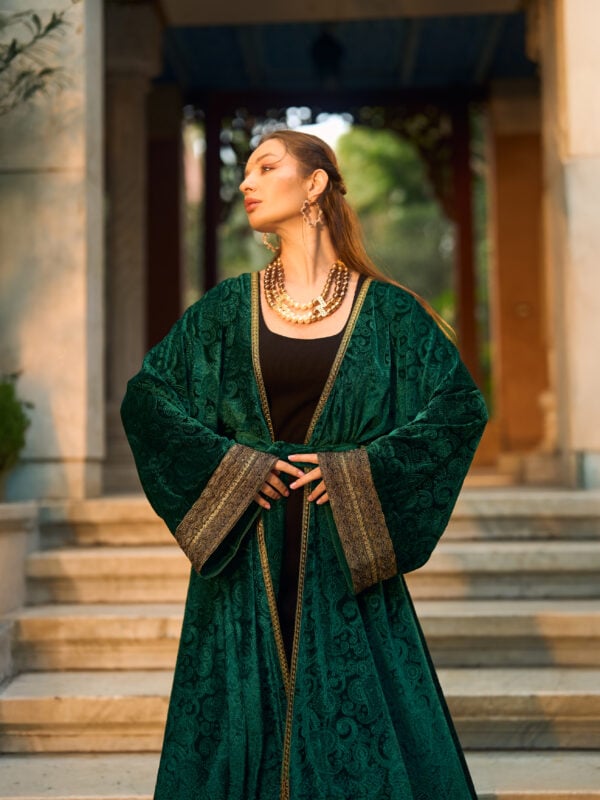 Balqees Paisley Kaftan | Dark Green X Gold